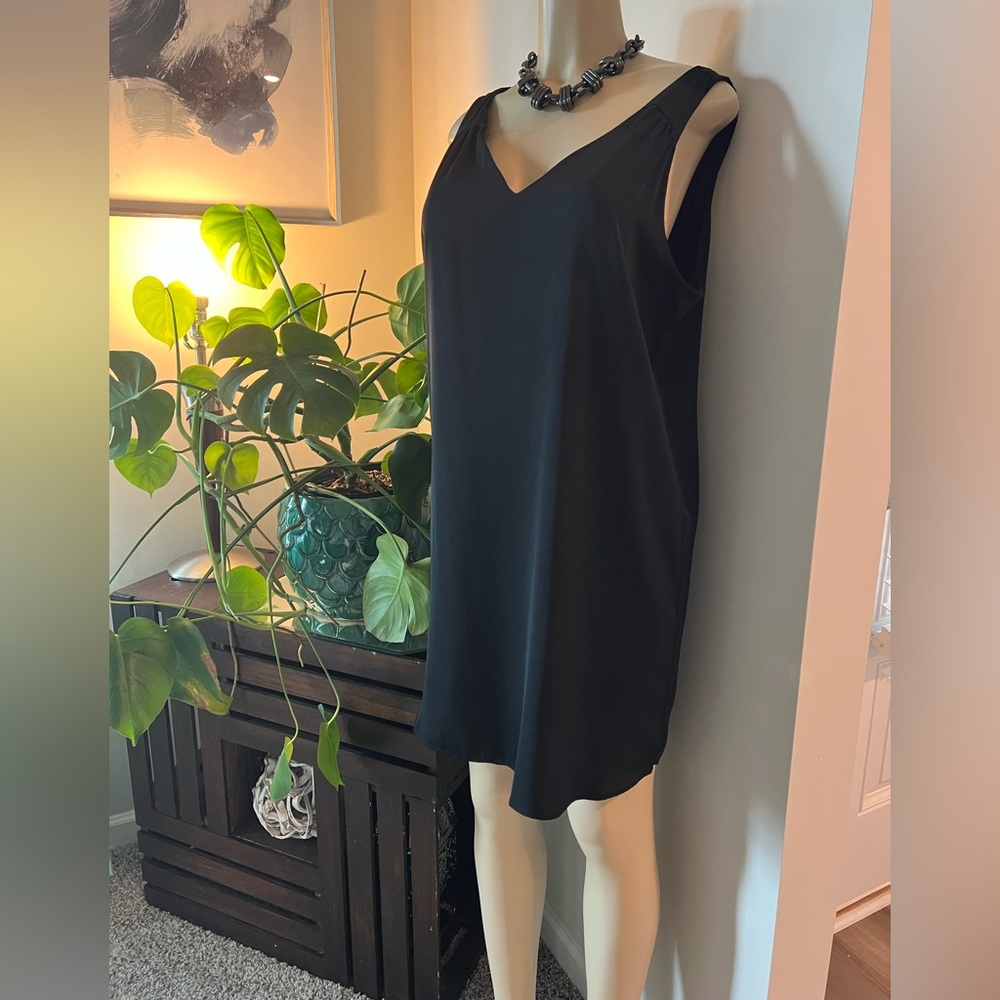 NWOT Black Old Navy Tie Back Tunic Dress